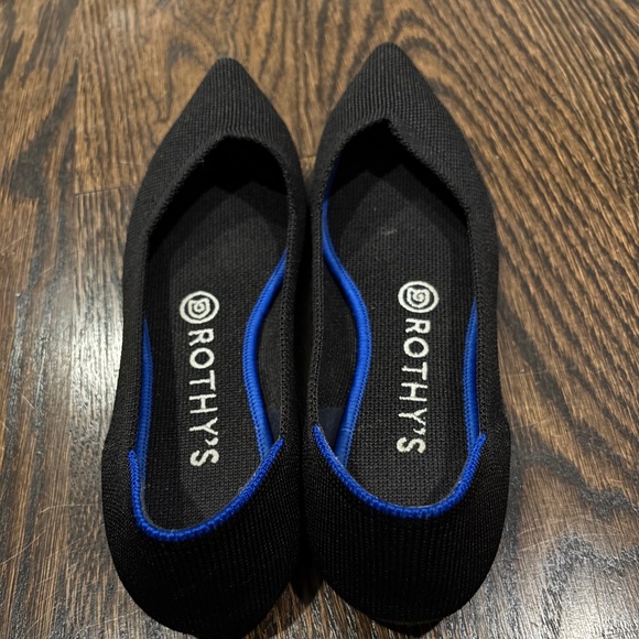 Rothy's The Point Black Ballet Flats Size 7
Neutral Minimal Classic - Picture 3 of 5